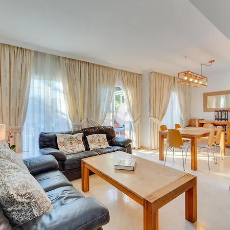 Penthouse In Elviria Holiday home