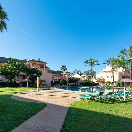 Holiday home Penthouse In Elviria *