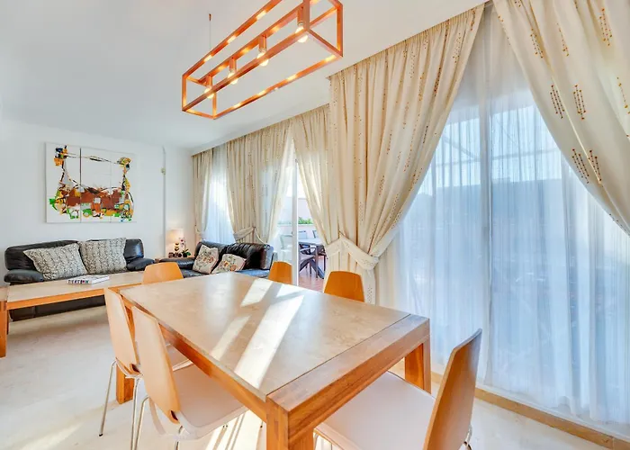 Ferienhaus Penthouse In Elviria Marbella